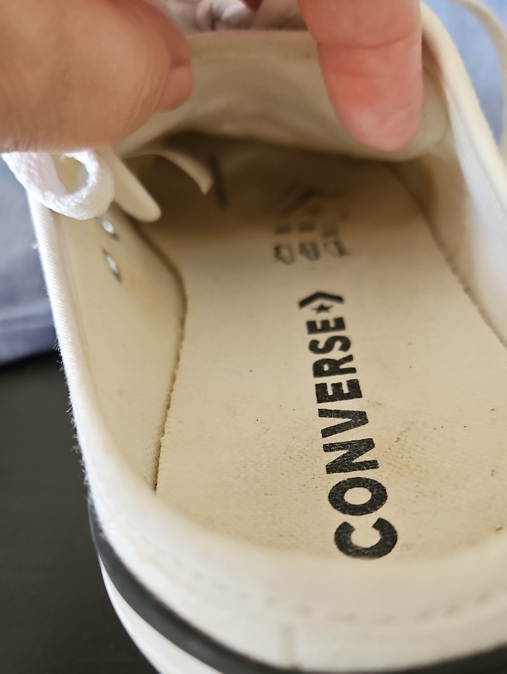 Converse Women's White Canvas Slip Ins, Size 7 - Picture 10 of 12